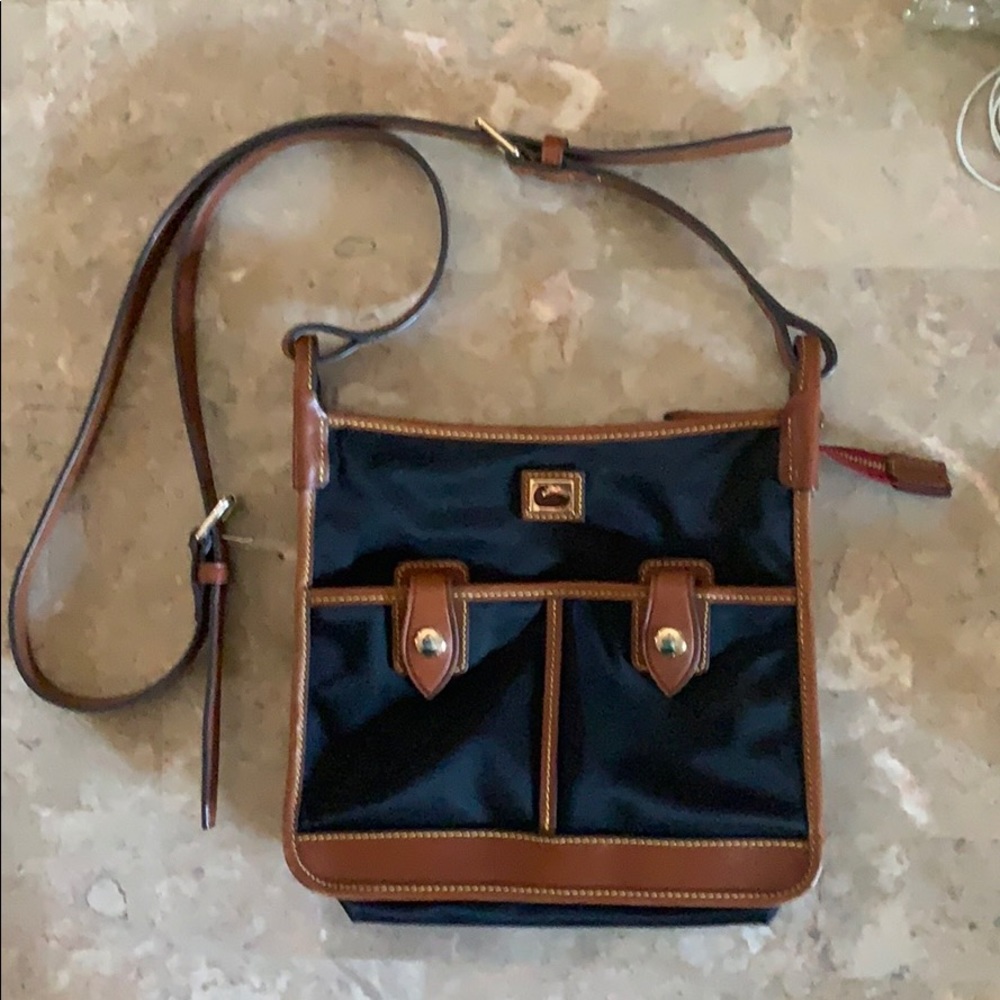 Dooney & Bourke black and brown shoulder purse